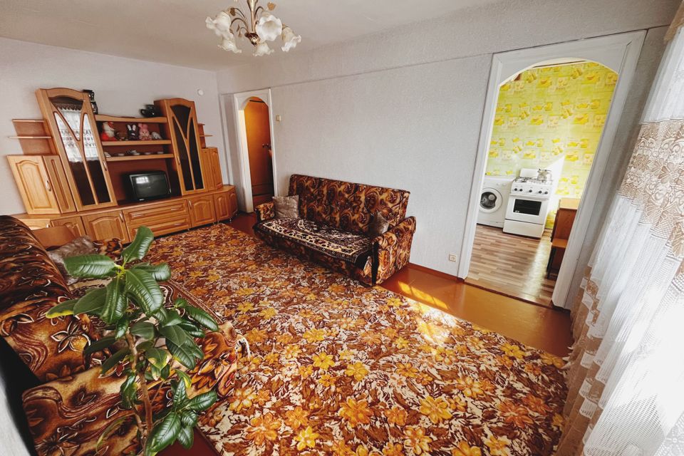 Сдаётся 3-комнатная квартира, 47.8 м²