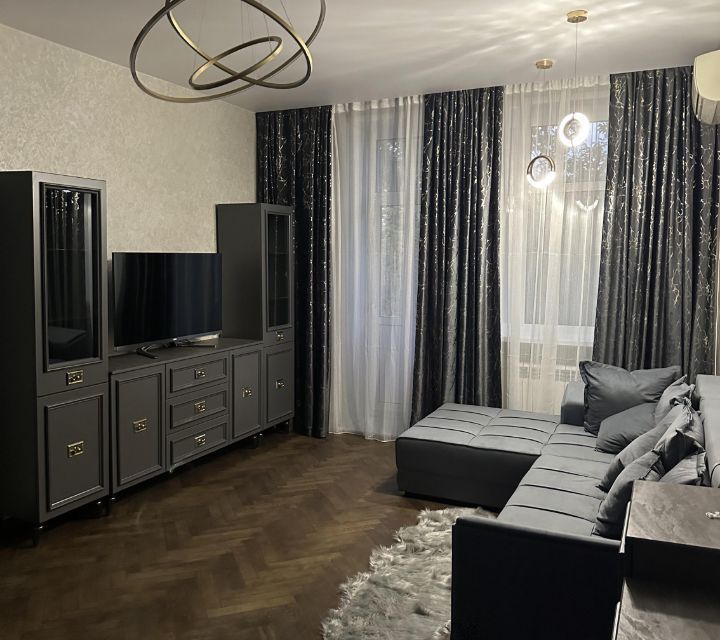 Сдаётся 2-комнатная квартира, 62 м²