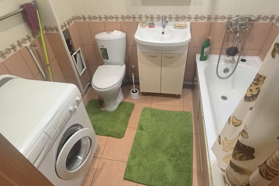 Сдаётся 1-комнатная квартира, 38 м²