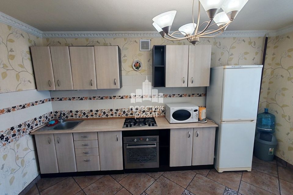 Сдаётся 3-комнатная квартира, 91 м²