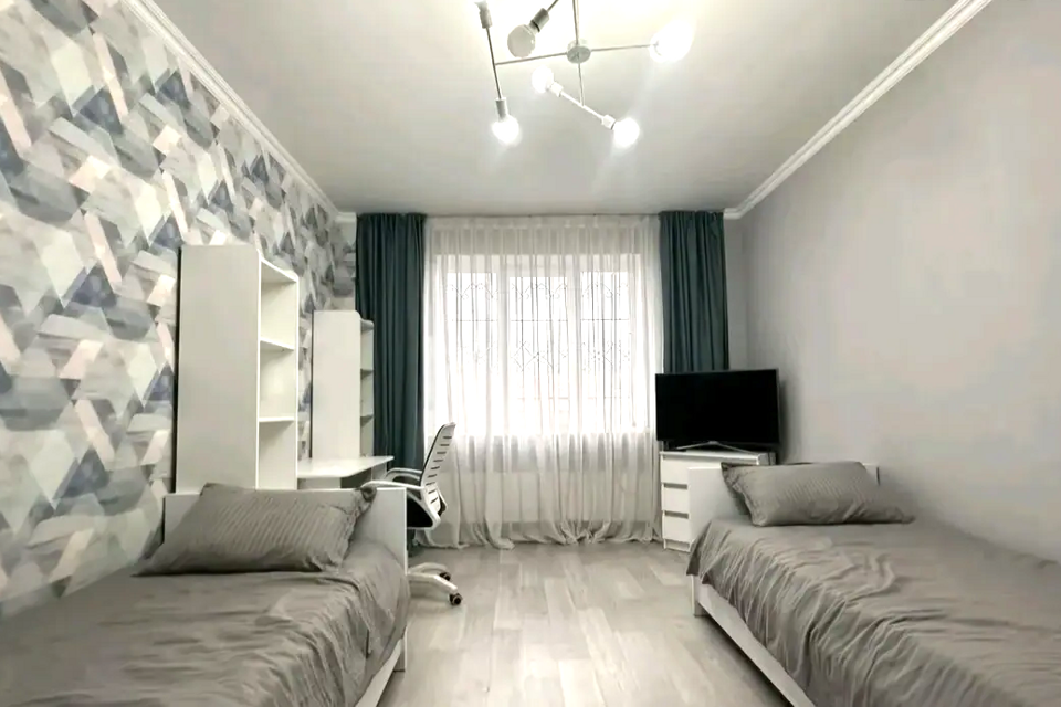 Сдаётся 2-комнатная квартира, 58 м²