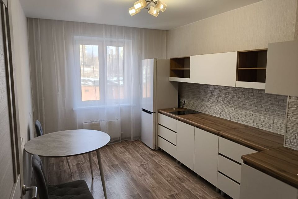 Сдаётся 2-комнатная квартира, 60.6 м²