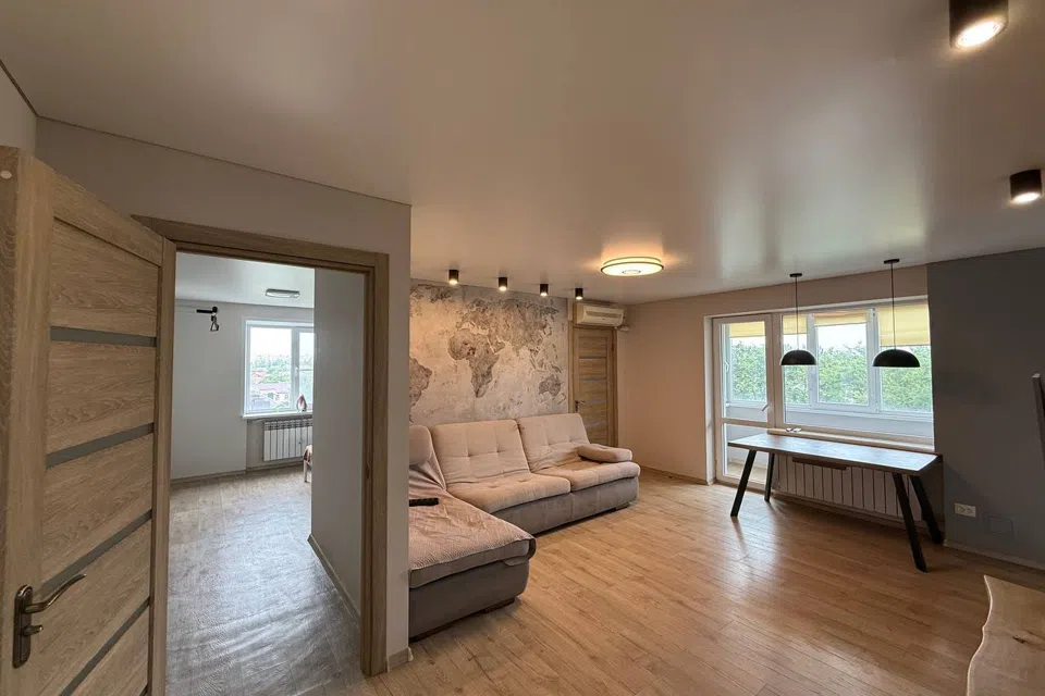 Сдаётся 3-комнатная квартира, 53.6 м²