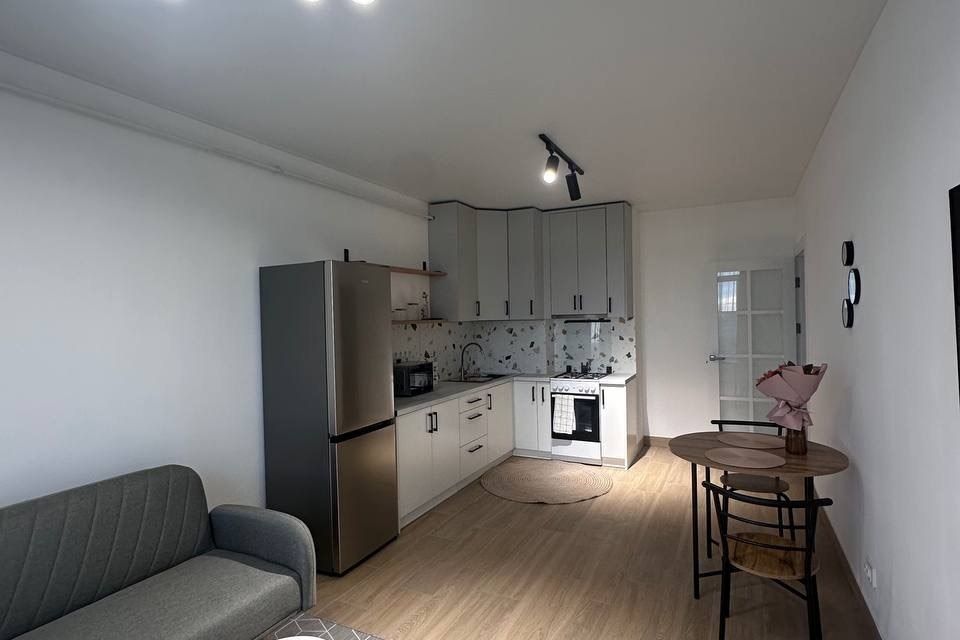 Сдаётся 1-комнатная квартира, 42 м²