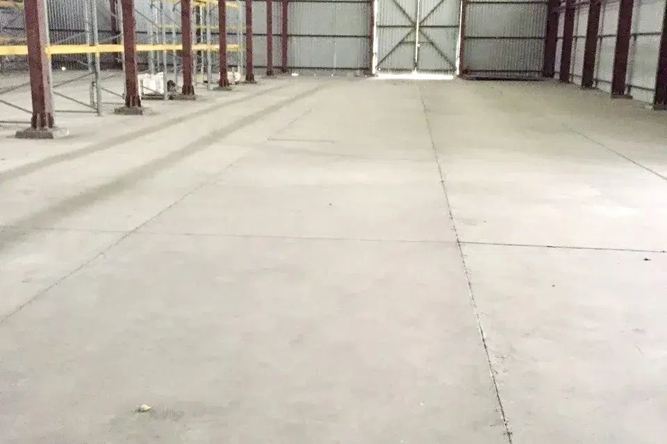 Сдаётся склад, 887 м²