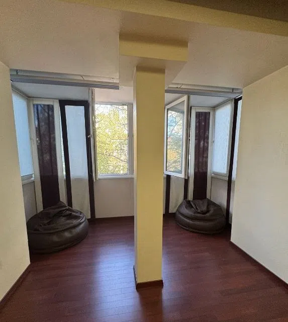 Сдаётся студия, 85 м²
