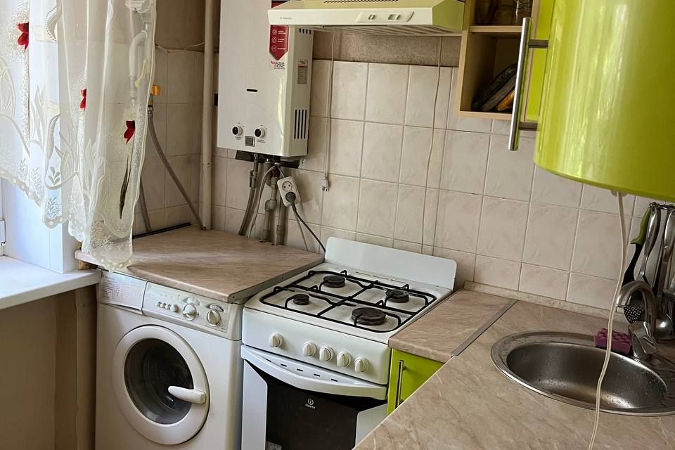 Сдаётся 2-комнатная квартира, 56 м²