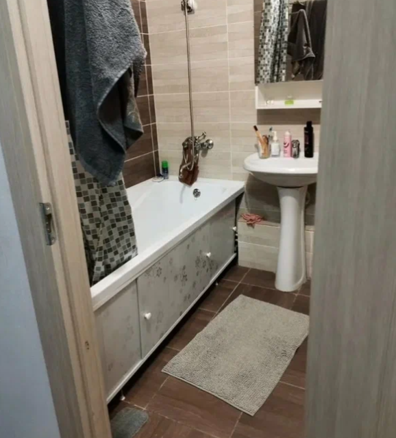 Сдаётся 2-комнатная квартира, 75 м²