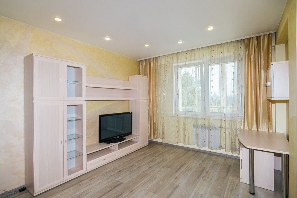 Сдаётся 2-комнатная квартира, 64.5 м²