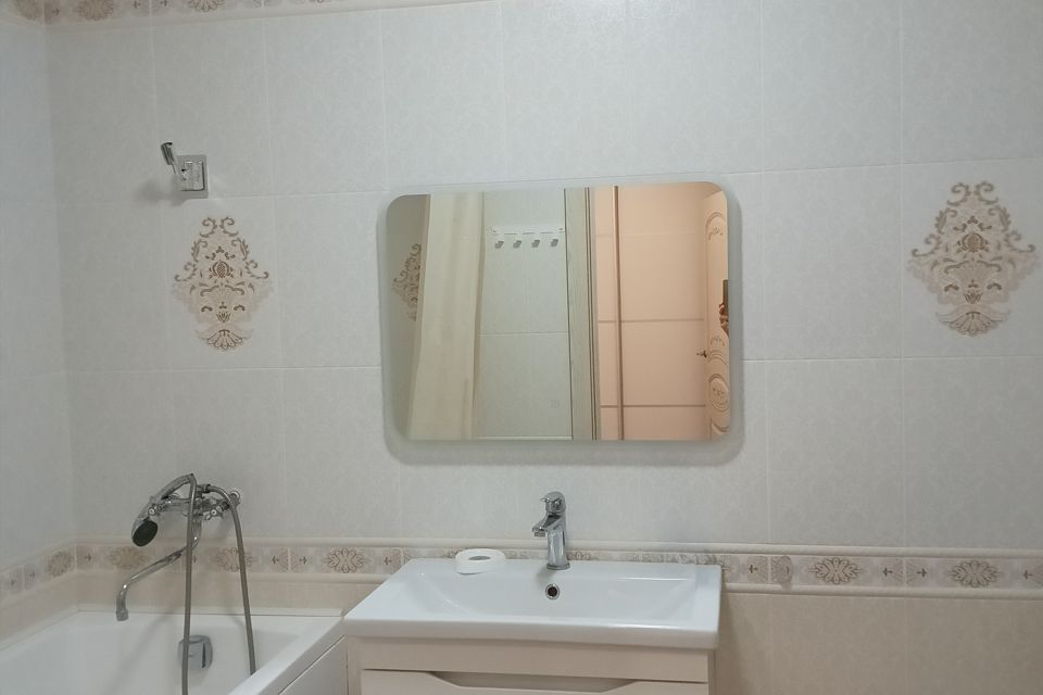 Сдаётся 1-комнатная квартира, 42 м²
