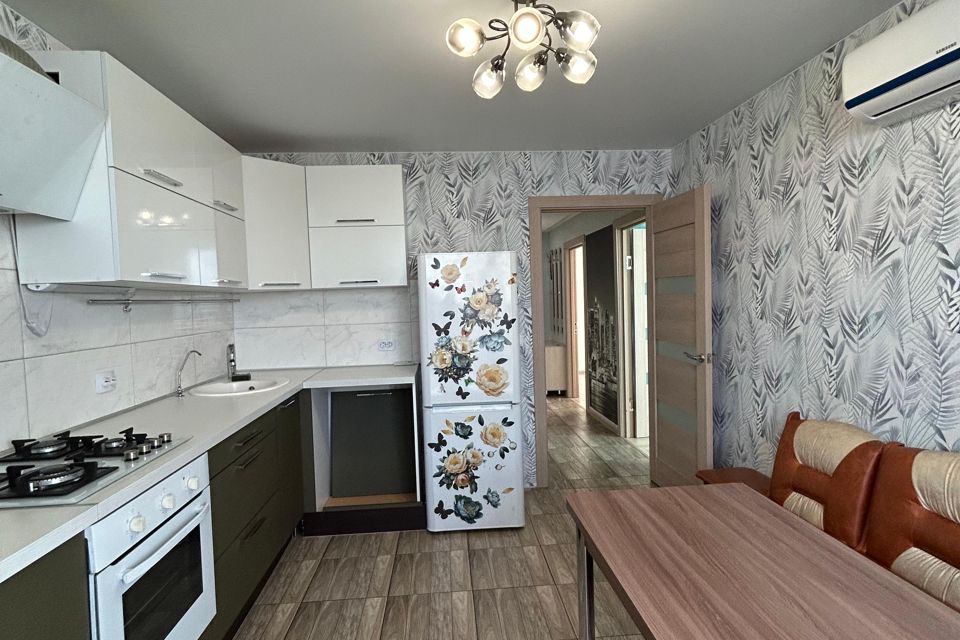 Сдаётся 2-комнатная квартира, 55.8 м²