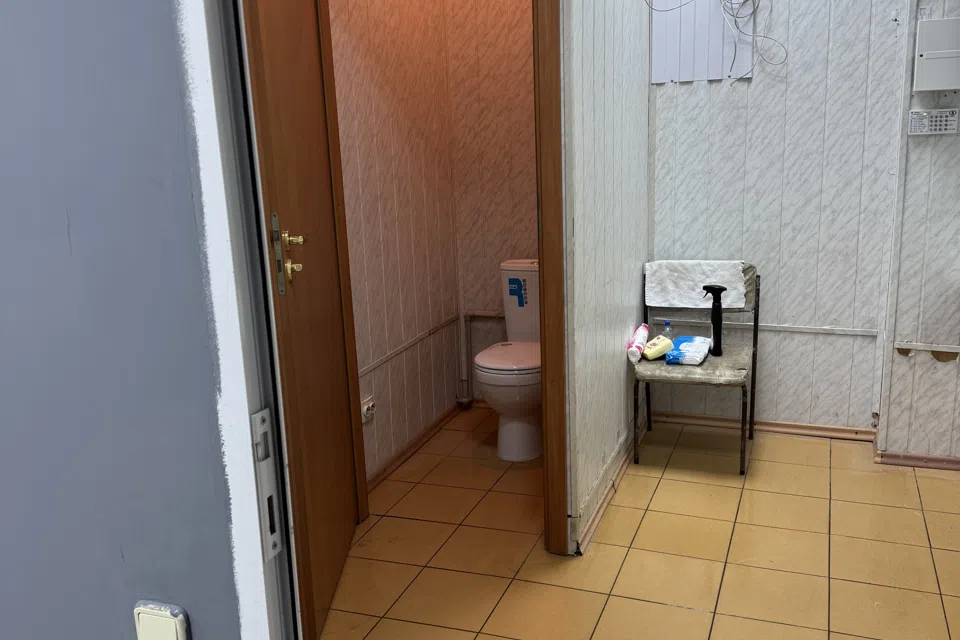 Сдаётся торговое помещение, 657 м²