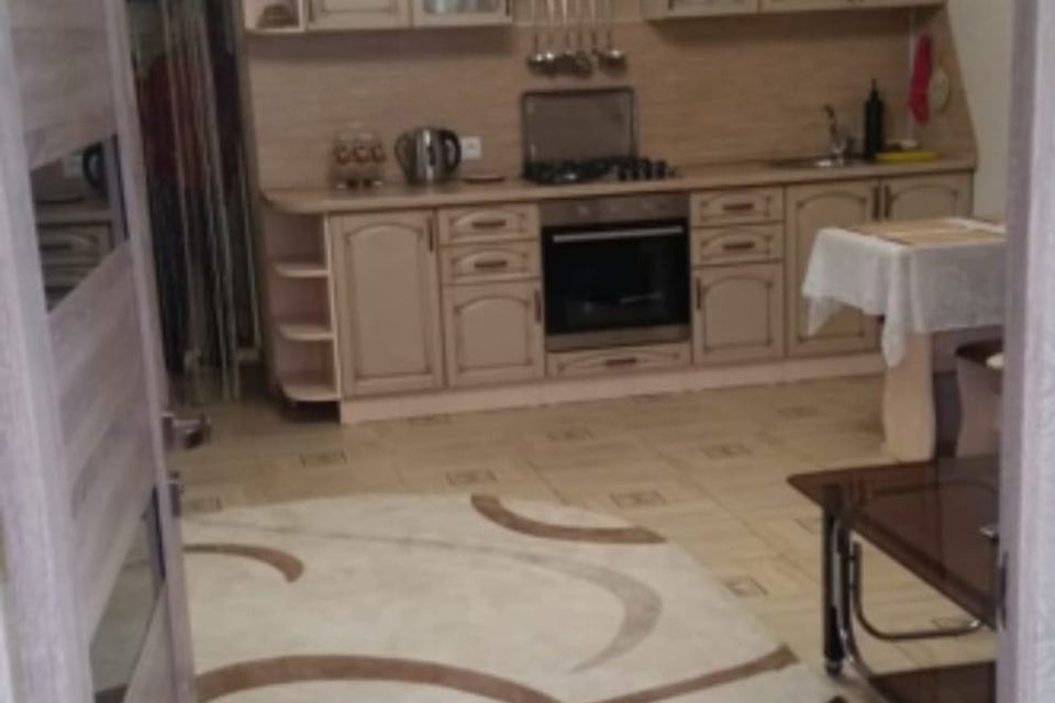 Сдаётся 1-комнатная квартира, 54 м²