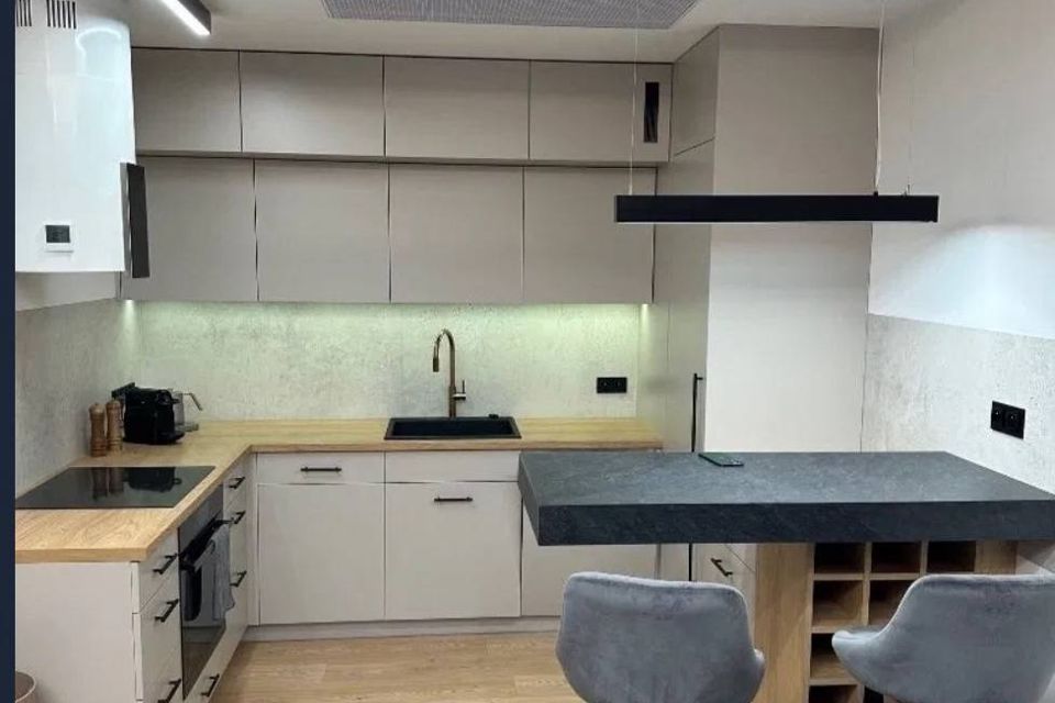 Сдаётся 2-комнатная квартира, 67 м²
