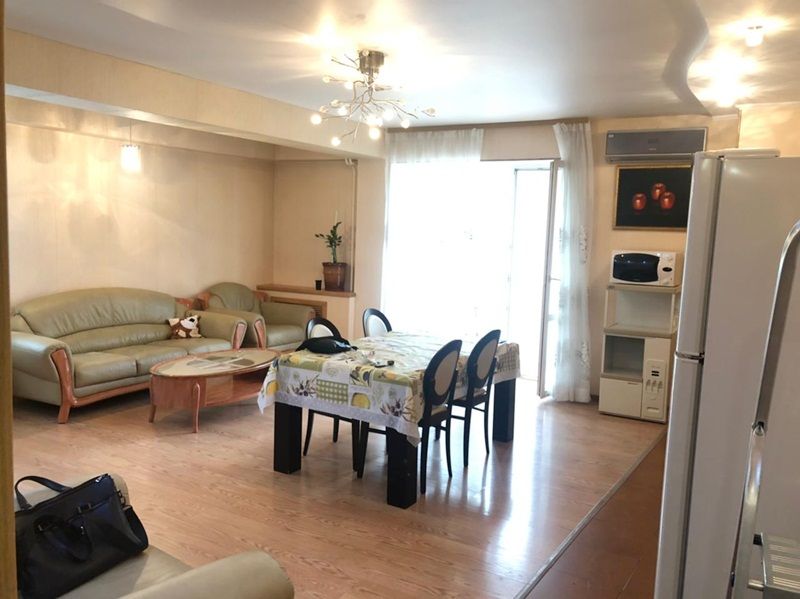 Сдаётся 1-комнатная квартира, 70 м²