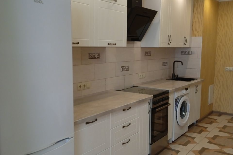 Сдаётся 2-комнатная квартира, 58 м²