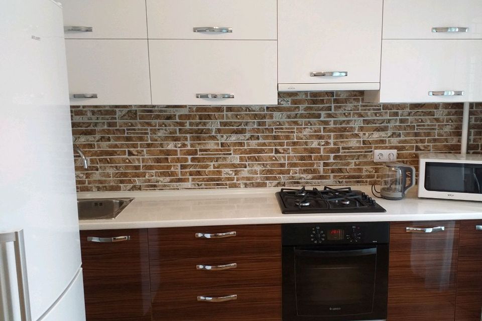 Сдаётся 1-комнатная квартира, 42 м²