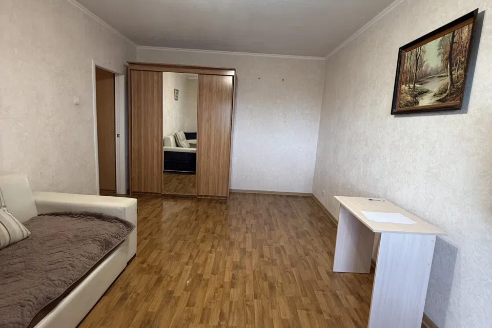 Сдаётся 1-комнатная квартира, 42 м²