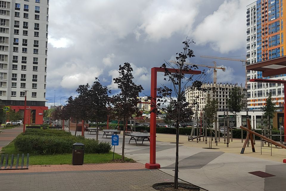 Сдаётся 4-комнатная квартира, 105 м²