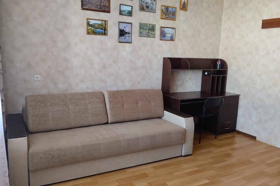 Сдаётся 2-комнатная квартира, 56.6 м²