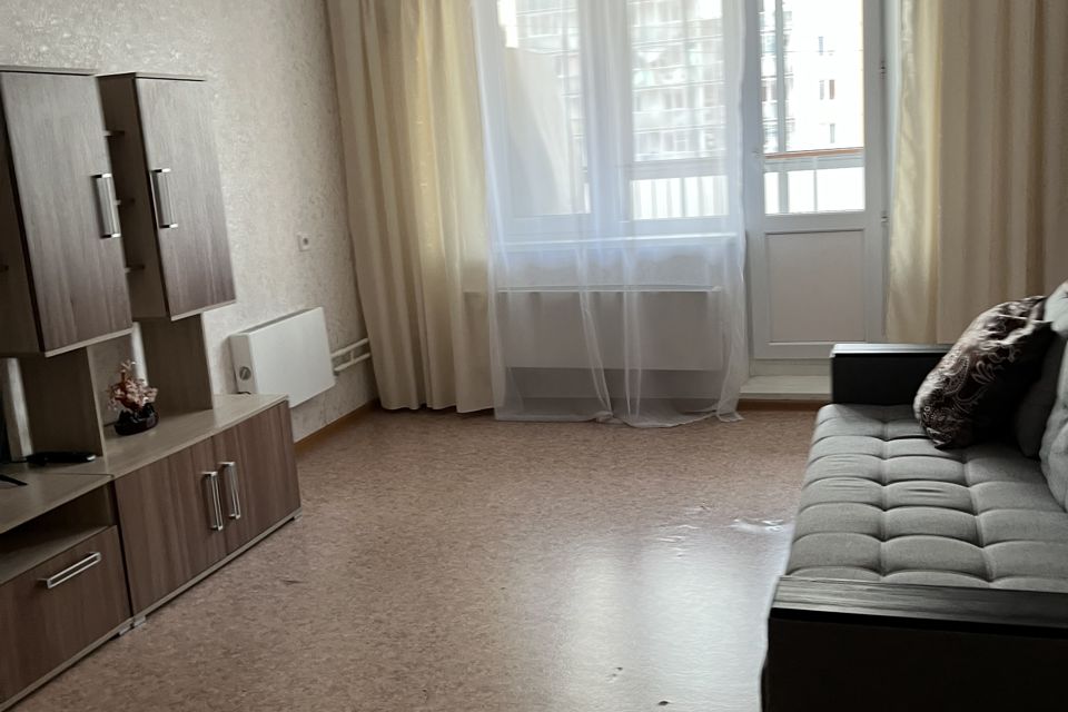 Сдаётся 2-комнатная квартира, 64 м²