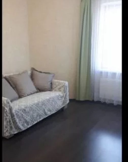 Сдаётся 2-комнатная квартира, 56 м²
