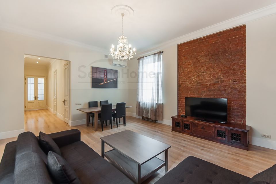 Сдаётся 3-комнатная квартира, 121 м²