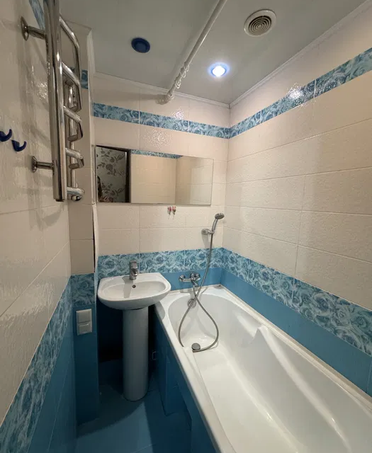 Сдаётся 2-комнатная квартира, 55 м²