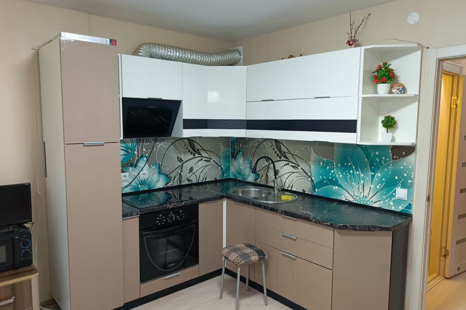 Сдаётся 2-комнатная квартира, 58 м²