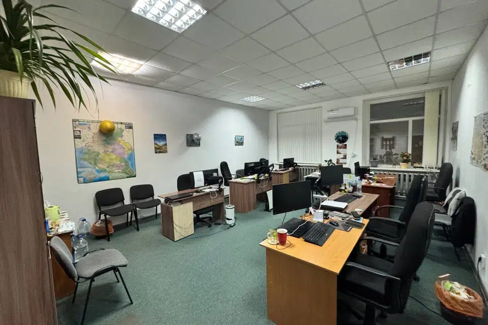 Сдаётся помещение своб. назначения, 100 м²