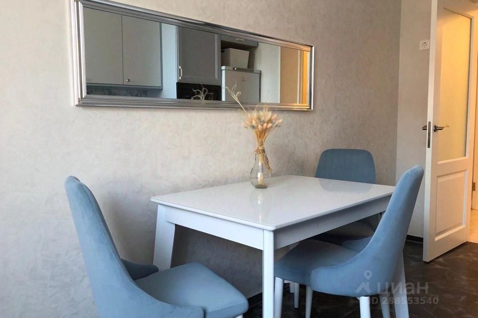 Сдаётся 3-комнатная квартира, 116 м²