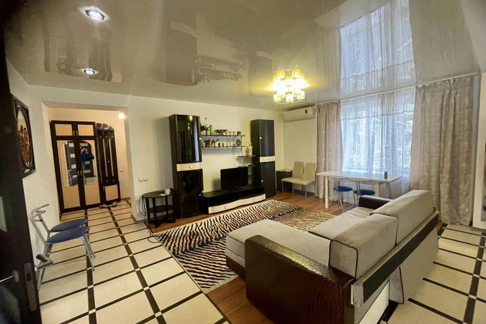Сдаётся 3-комнатная квартира, 90 м²