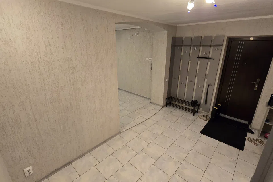 Сдаётся 3-комнатная квартира, 164.3 м²