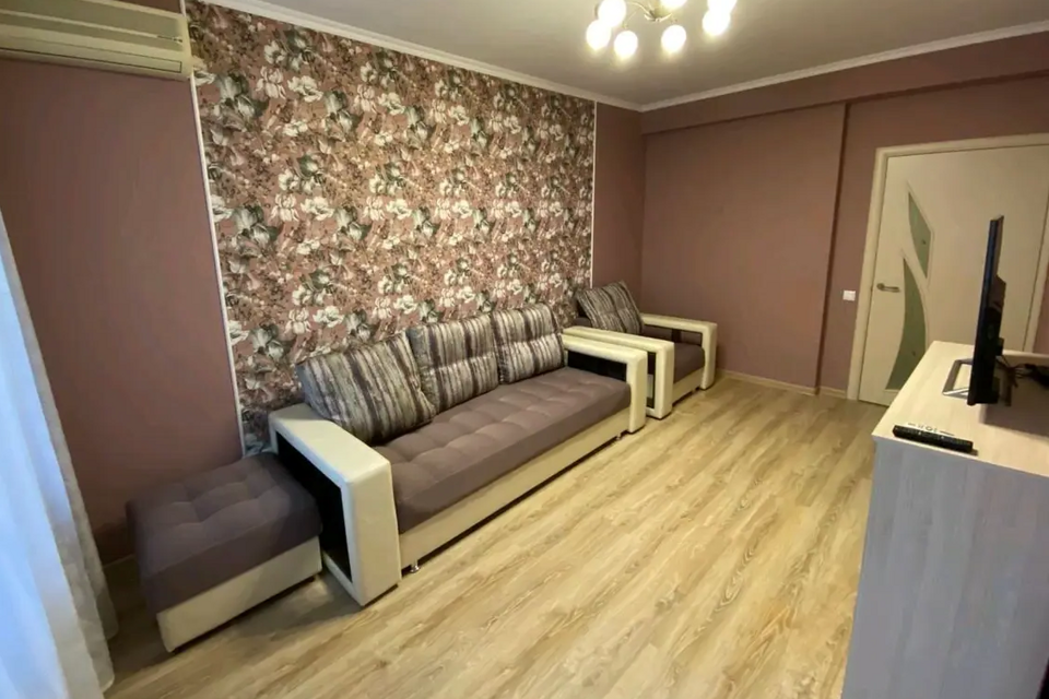Сдаётся 1-комнатная квартира, 38 м²
