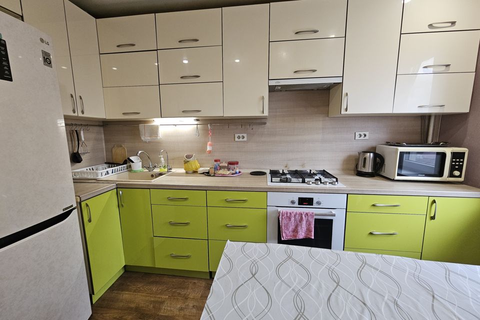Сдаётся 3-комнатная квартира, 66.3 м²