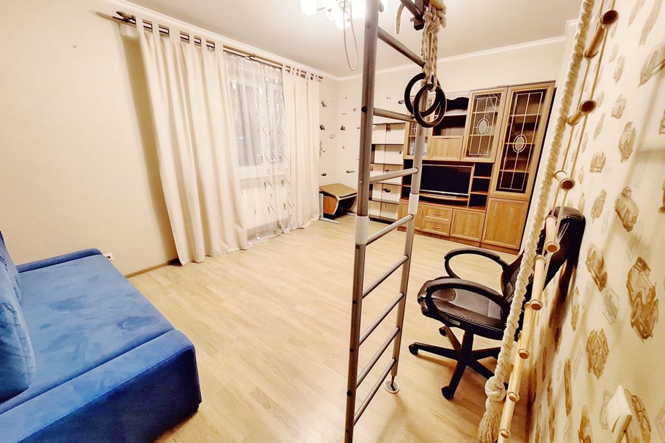 Сдаётся 2-комнатная квартира, 67.8 м²