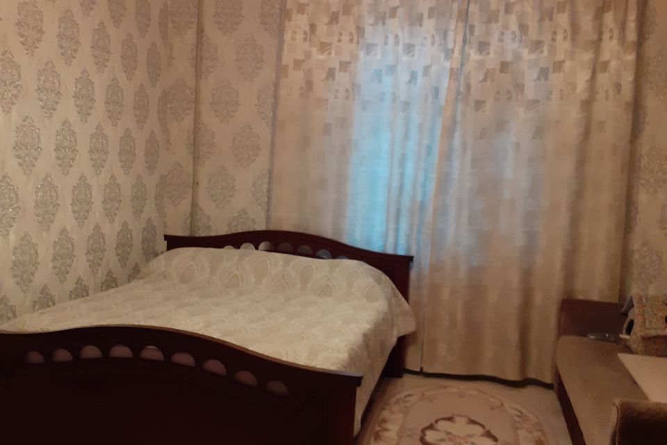 Сдаётся 2-комнатная квартира, 58.2 м²