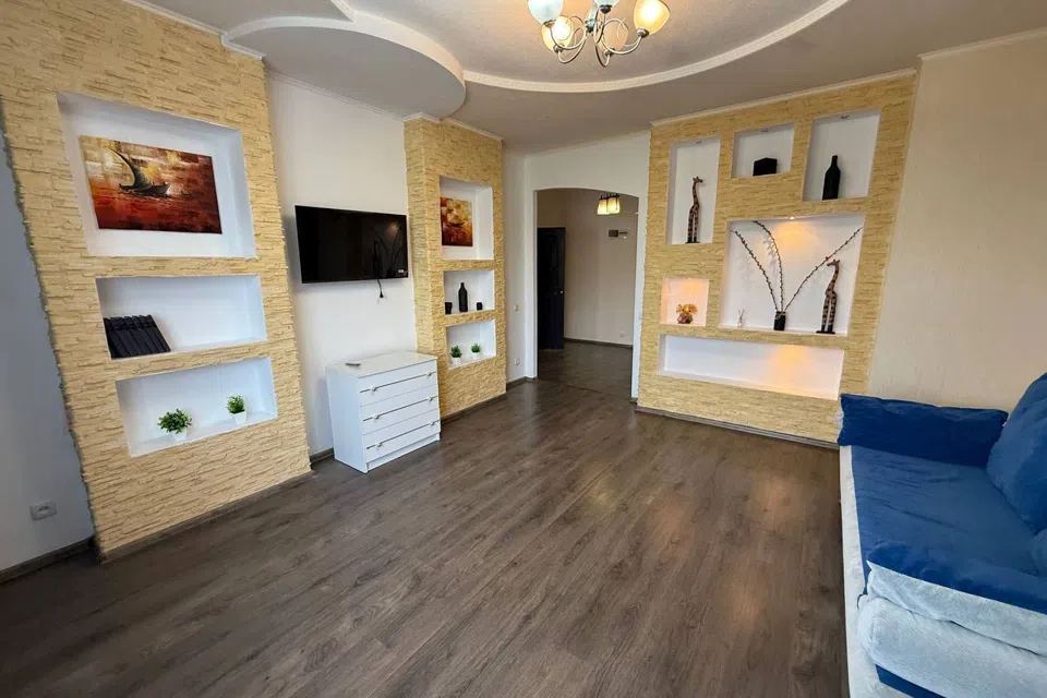 Сдаётся 2-комнатная квартира, 56 м²