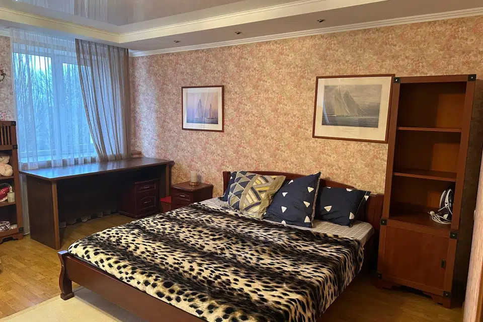 Сдаётся 2-комнатная квартира, 80 м²