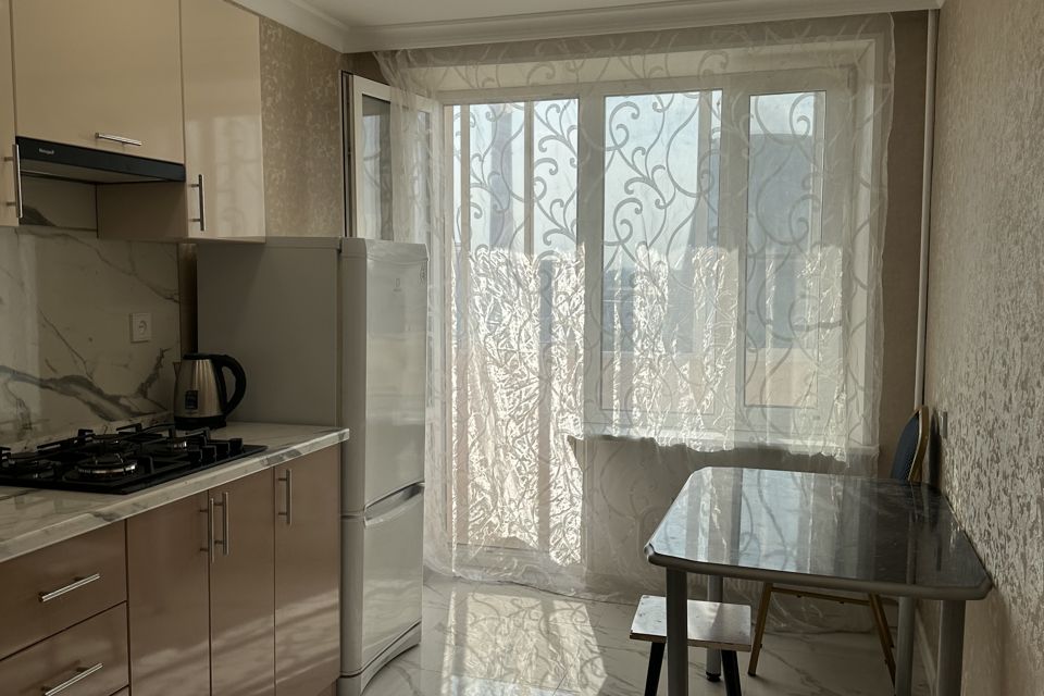 Сдаётся 1-комнатная квартира, 38 м²