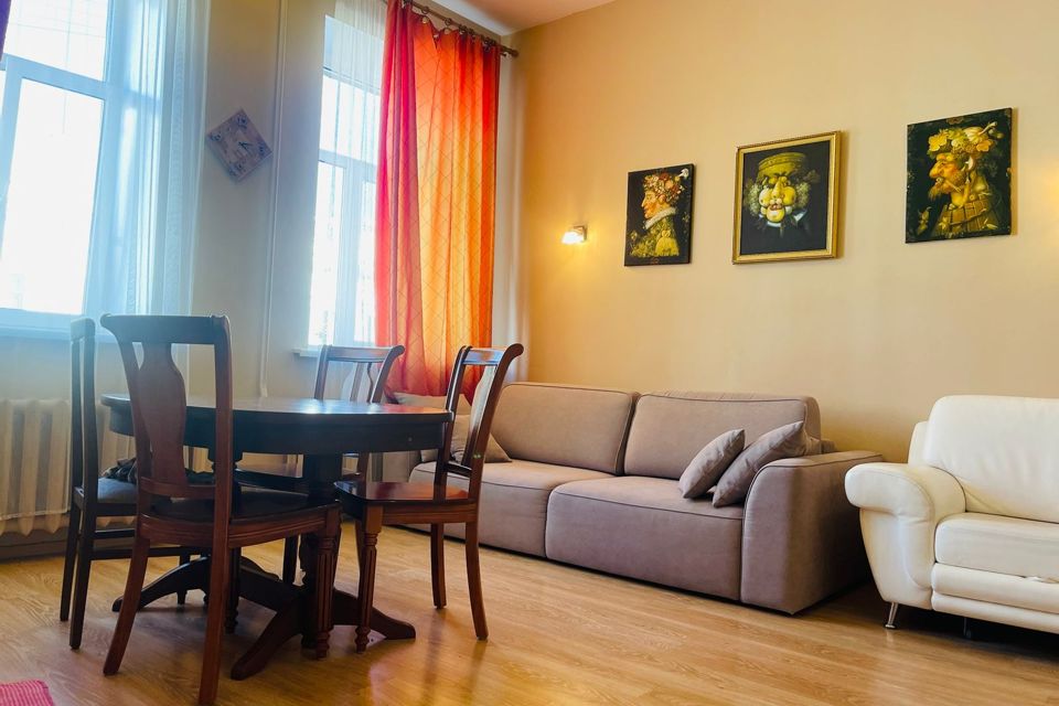 Сдаётся 2-комнатная квартира, 65 м²
