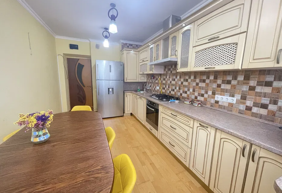 Сдаётся 2-комнатная квартира, 52 м²