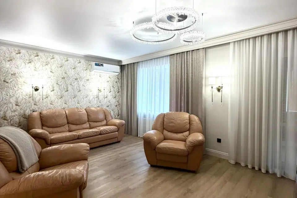 Сдаётся 3-комнатная квартира, 100 м²