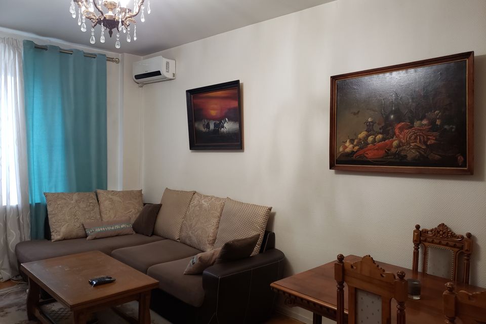 Сдаётся 2-комнатная квартира, 62 м²