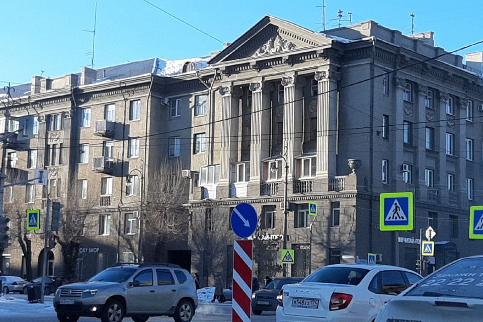 Сдаётся 2-комнатная квартира, 56 м²