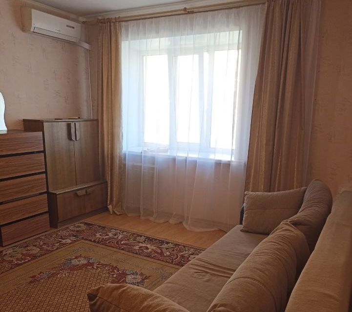 Сдаётся 1-комнатная квартира, 42 м²