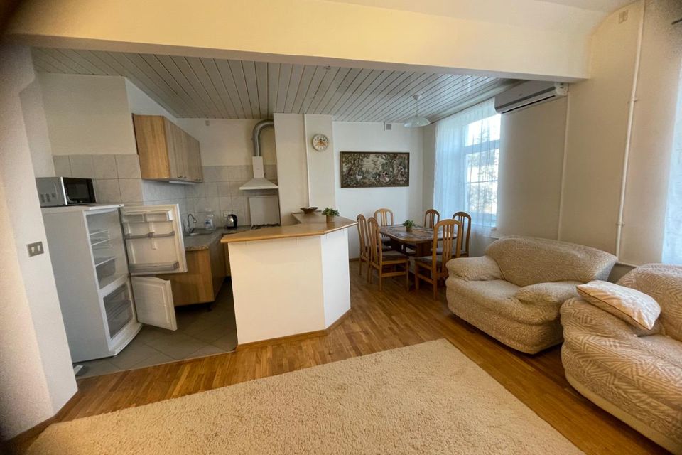 Сдаётся 3-комнатная квартира, 76 м²