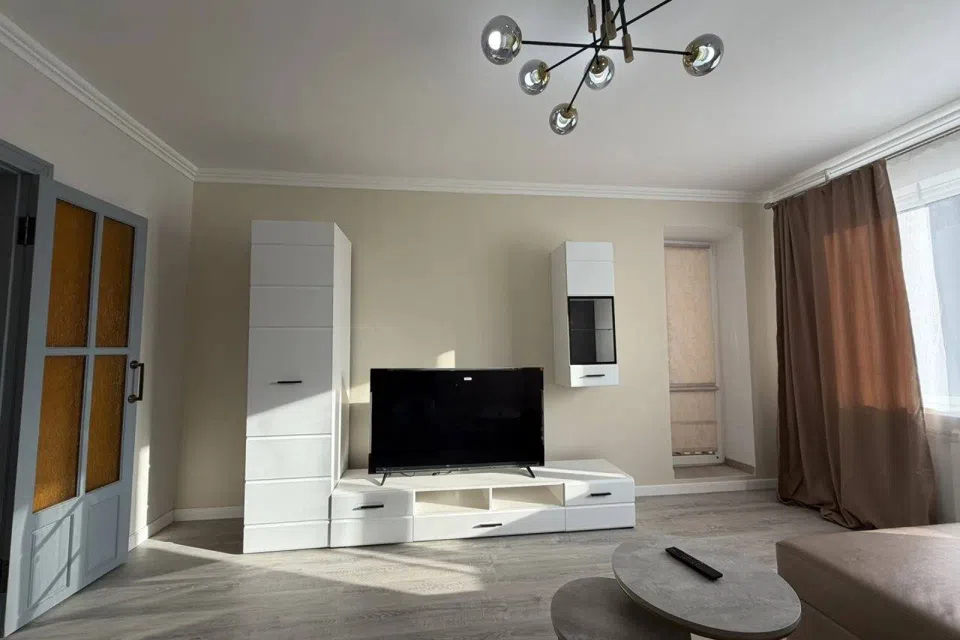 Сдаётся 2-комнатная квартира, 55 м²
