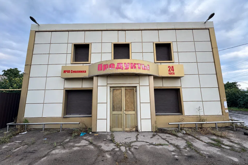 Сдаётся торговое помещение, 300 м²