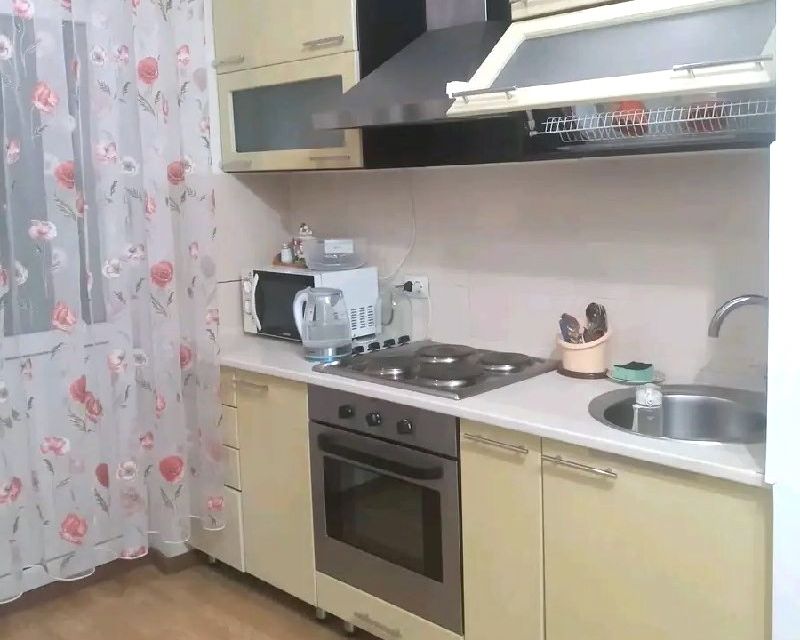 Сдаётся 1-комнатная квартира, 37 м²